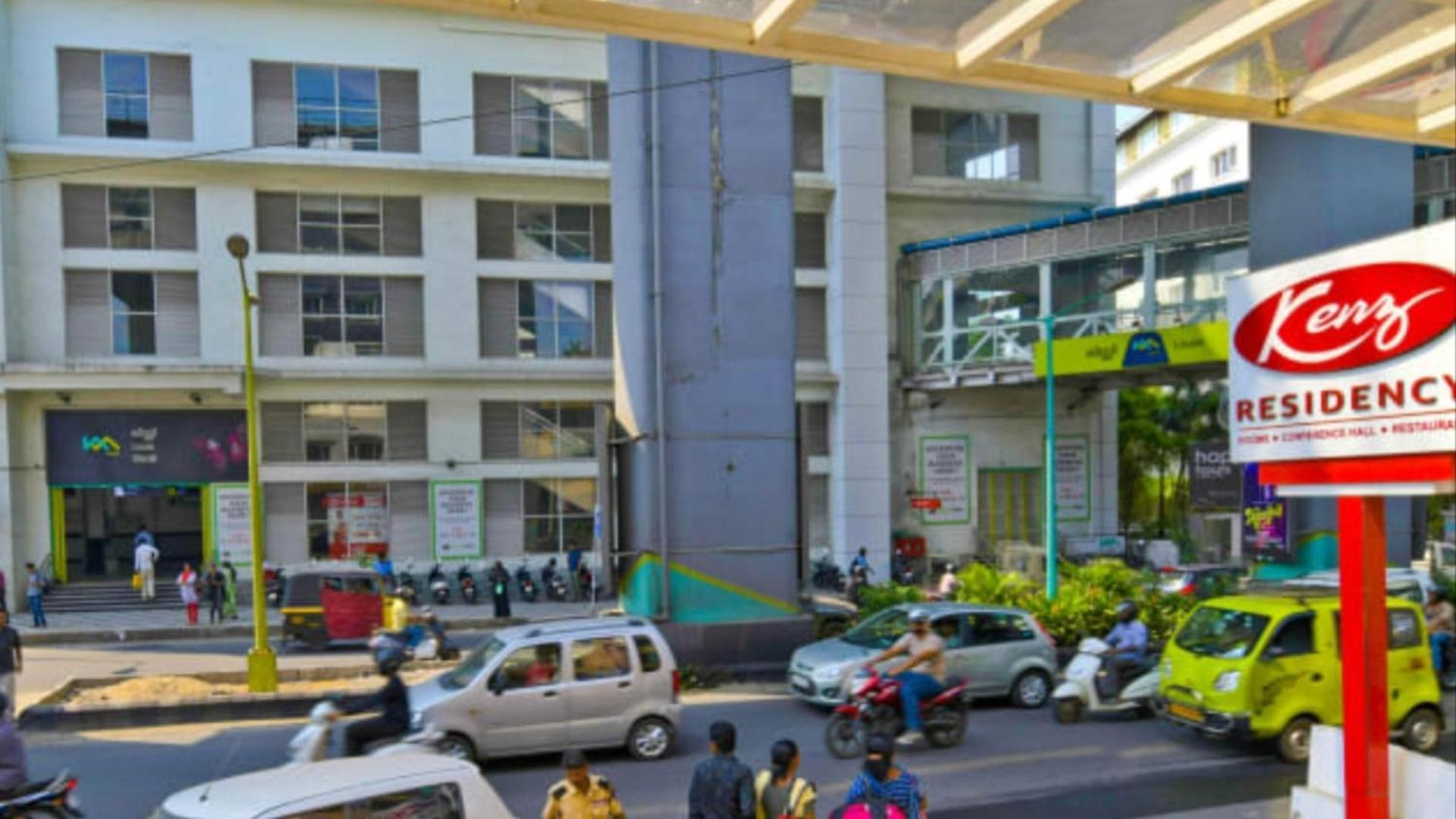 Kenz Residency Hotel Kochi Exterior foto