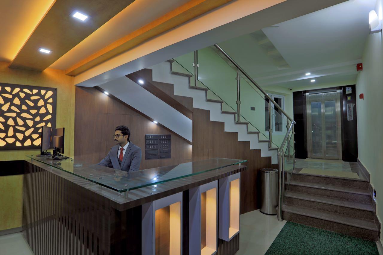 Kenz Residency Hotel Kochi Exterior foto