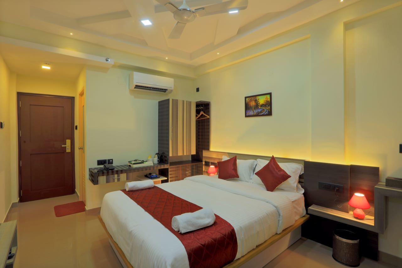 Kenz Residency Hotel Kochi Exterior foto