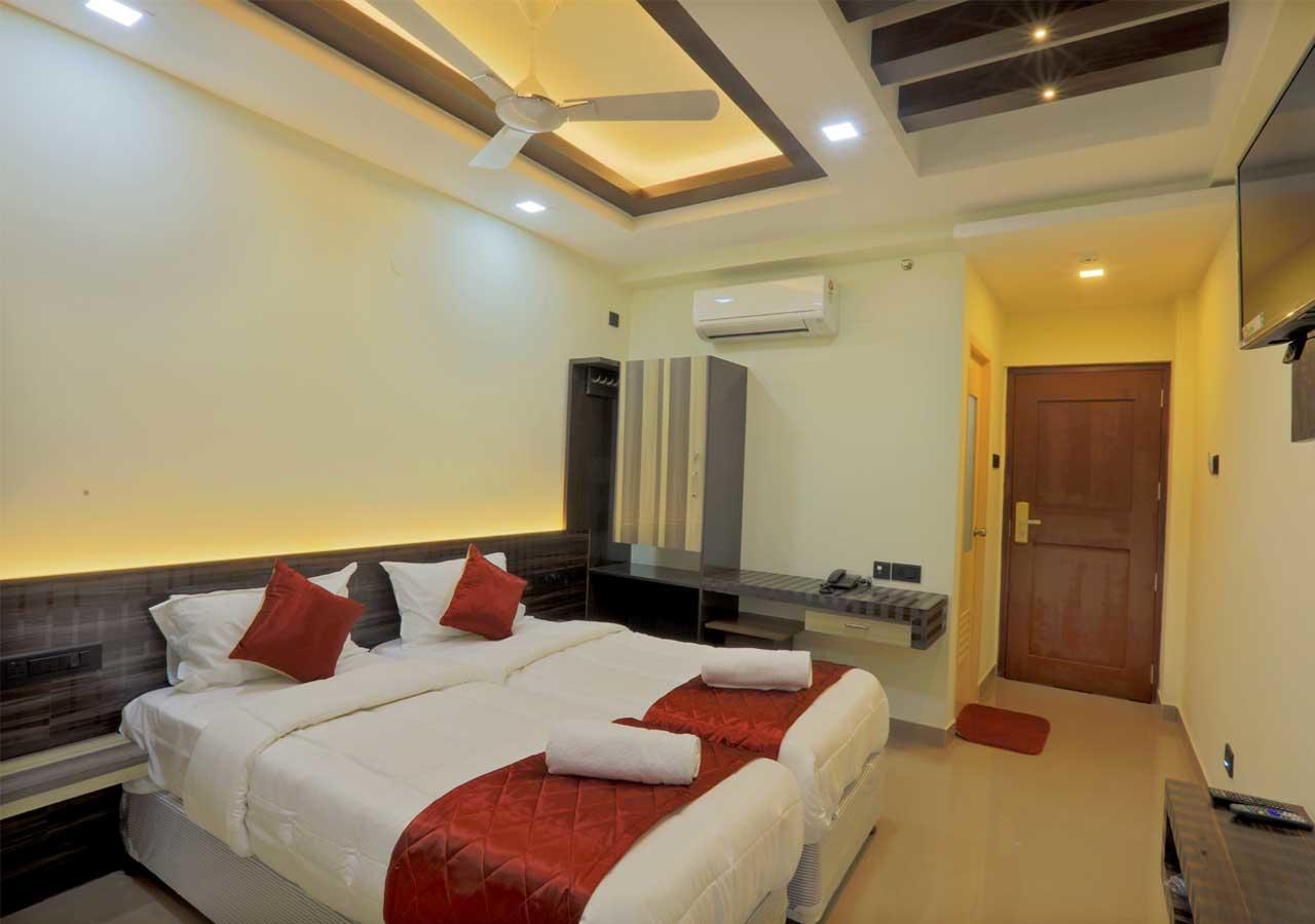 Kenz Residency Hotel Kochi Exterior foto